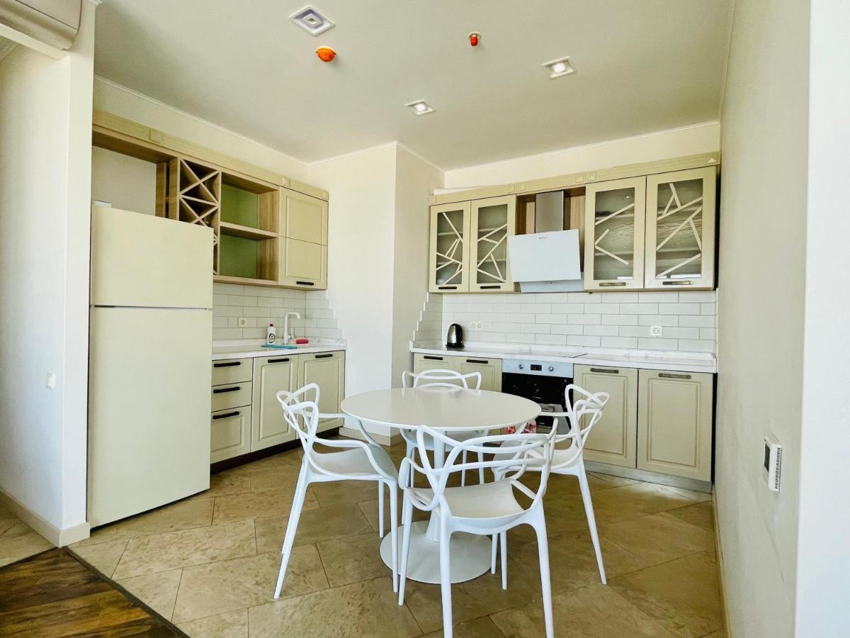 Balmaral Apart Hotel Batumi Ngoại thất bức ảnh