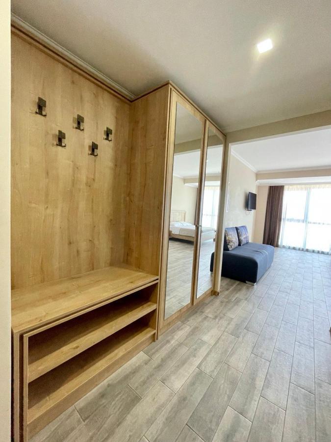 Balmaral Apart Hotel Batumi Ngoại thất bức ảnh