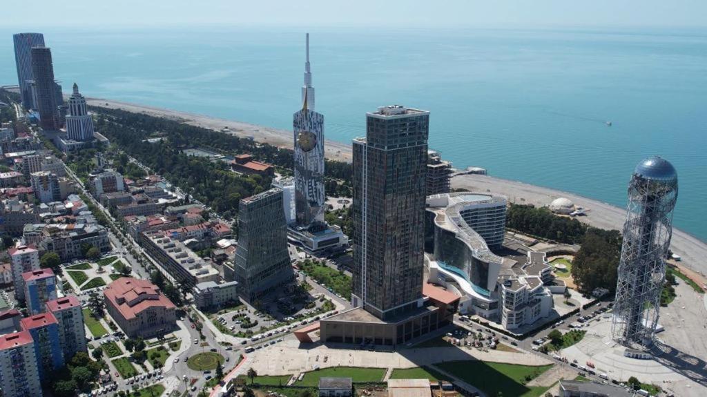 Balmaral Apart Hotel Batumi Ngoại thất bức ảnh